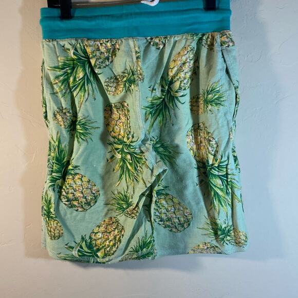 Top Drawer Shorts Pineapple Print Green Novelty size Small - Picture 5 of 9